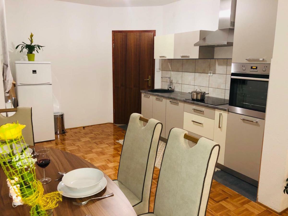 Apartment Golden Fields Smoljanac Exterior photo